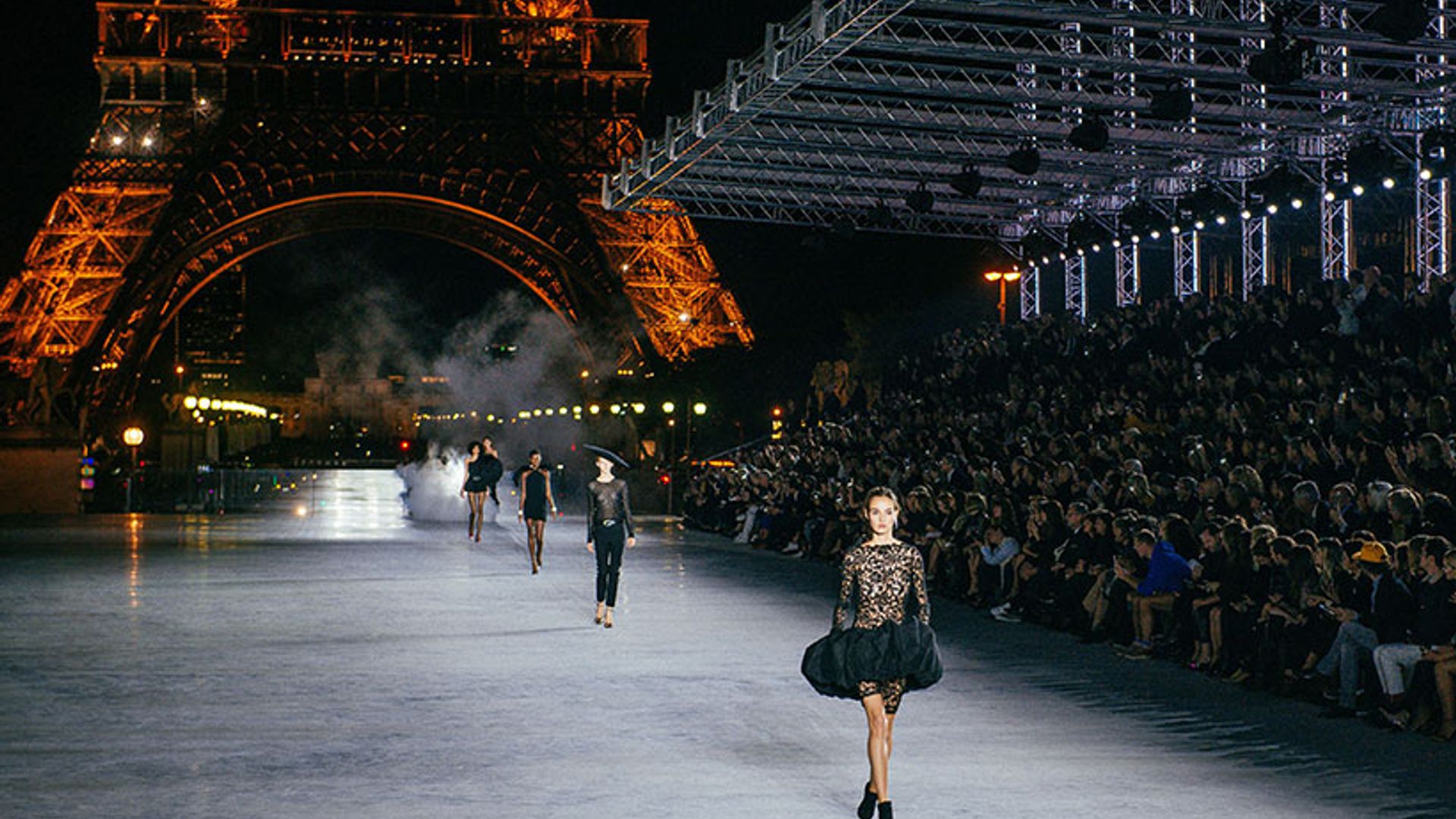 Saint laurent eiffel outlet tower