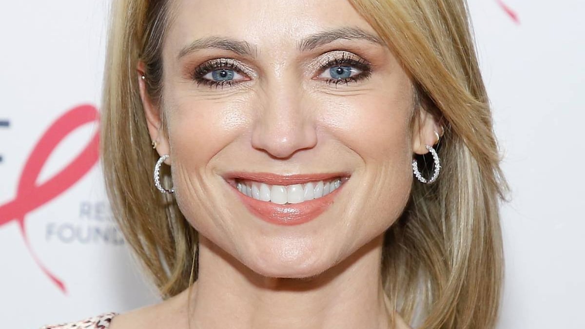 GMA's Amy Robach stuns in white bikini in poolside selfie during time ...