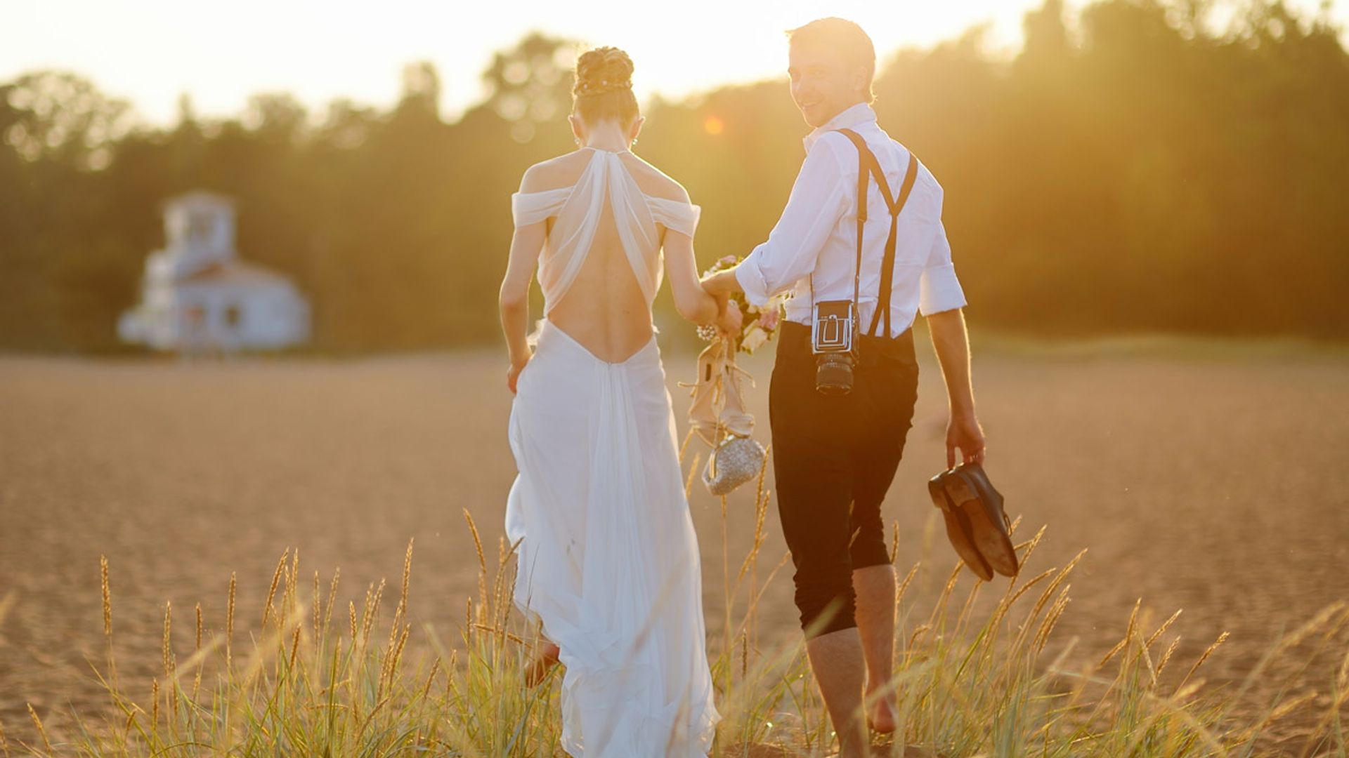Wedding heatwave hacks! 8 expert tips to deal with hot weather on