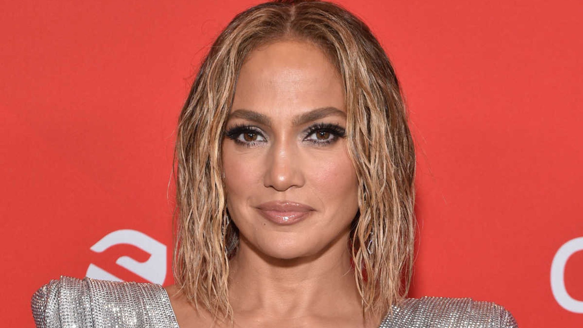 Jennifer Lopez's mascara is 40 off at Sephora plus 6 more beauty deals