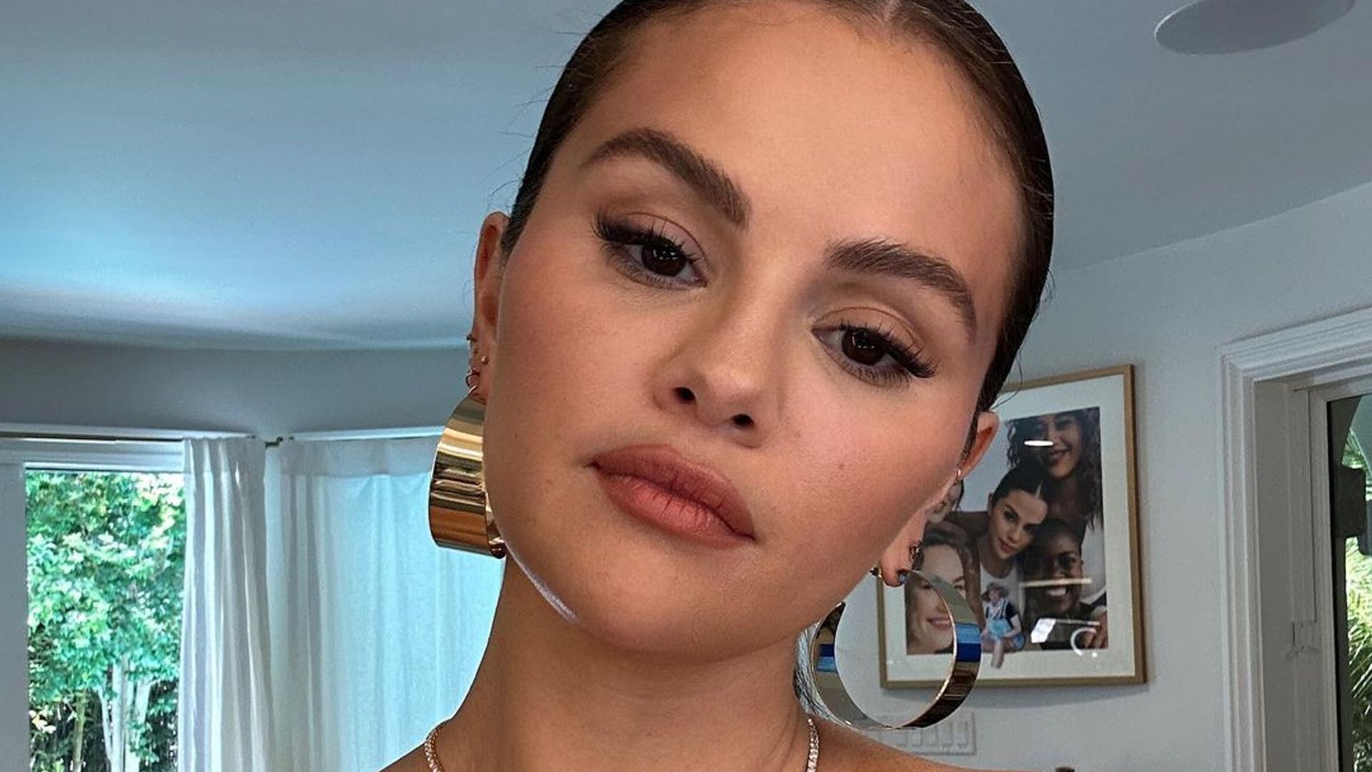 Selena Gomez Reveals The Secret To Her Incredible Feathered Brows Hello 