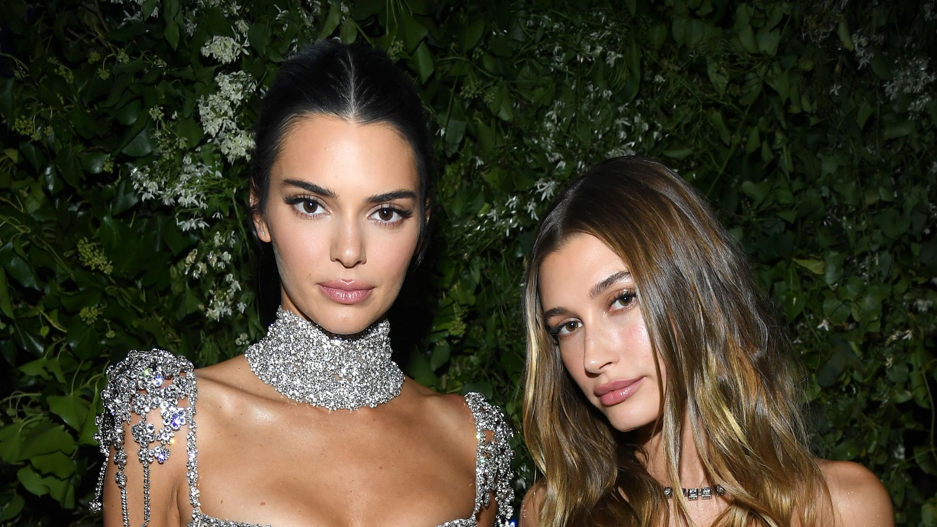 NEW YORK, NEW YORK - SEPTEMBER 13: (EXCLUSIVE COVERAGE) Kendall Jenner and Hailey Bieber attend the The 2021 Met Gala Celebrating In America: A Lexicon Of Fashion at Metropolitan Museum of Art on September 13, 2021 in New York City. (Photo by Kevin Mazur/MG21/Getty Images for The Met Museum/Vogue )
