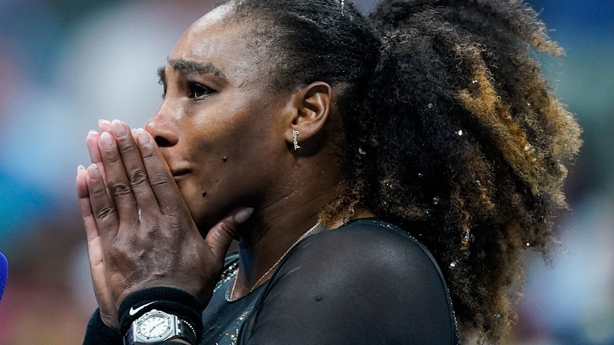 Serena Williams Pays Homage To Virgil Abloh After Walking In Off