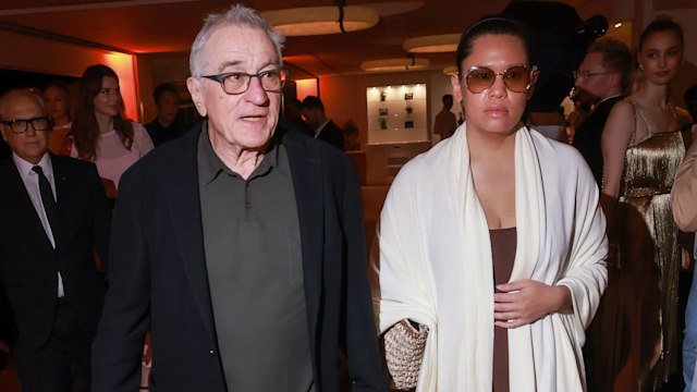 robert de niro tiffany chen holding hands