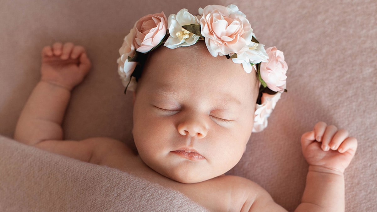 Top 20 floral baby names and number one is royal! HELLO!