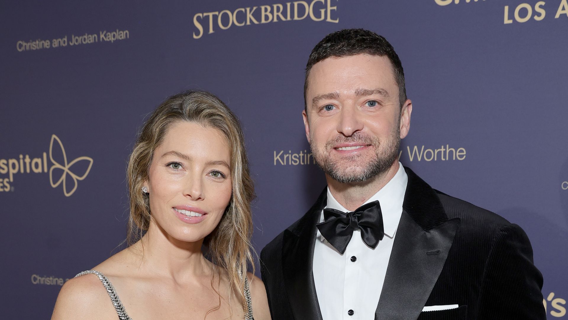 Jessica Biel and Justin Timberlake attend the 2022 Children's Hospital Los Angeles Gala at the Barker Hangar on October 08, 2022 in Santa Monica, California.