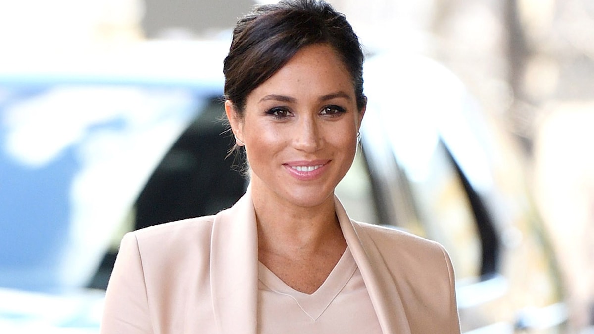 Meghan Markle just wore a pair of H&M maternity jeans and you won't believe  the price tag