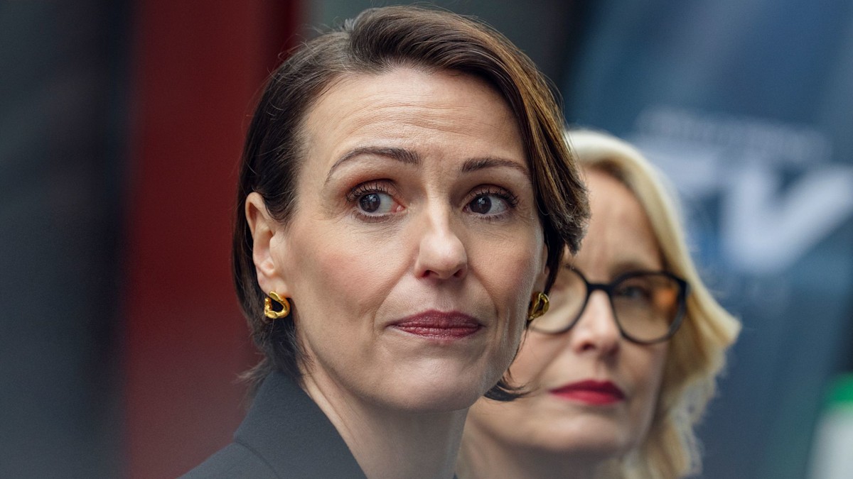 Netflix reveals first look at Suranne Jones' 5-part 'hit' thriller with Shetland star