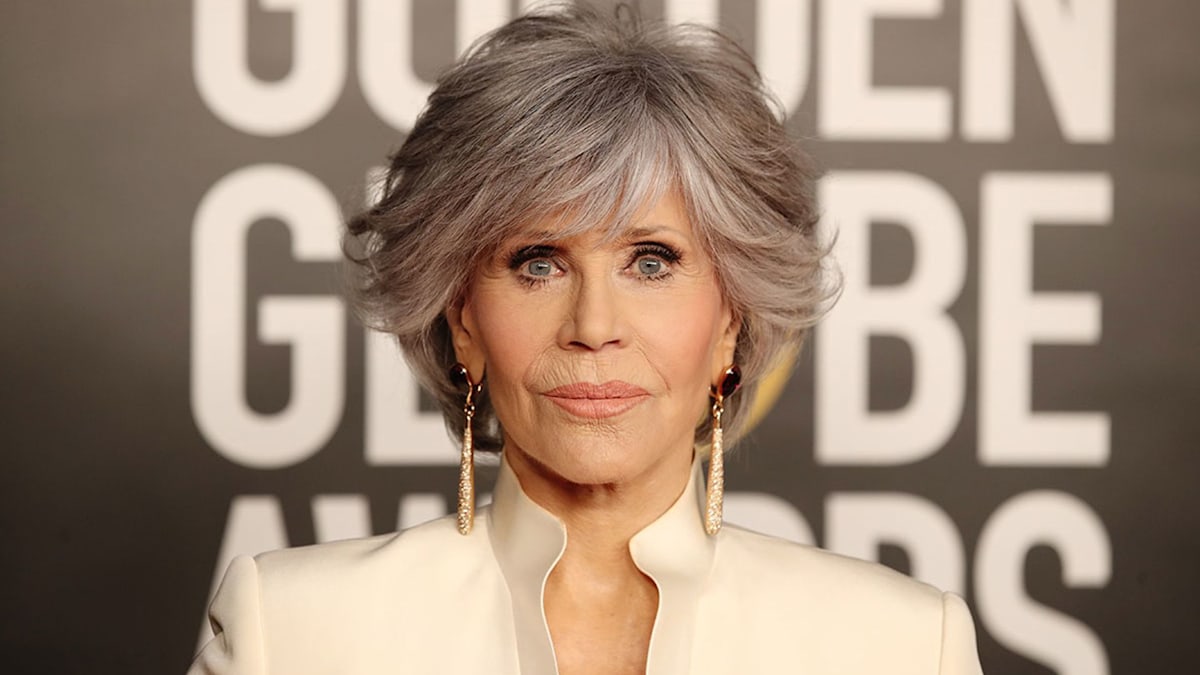 Jane Fonda, 83, shocks fans with incredibly youthful appearance ...