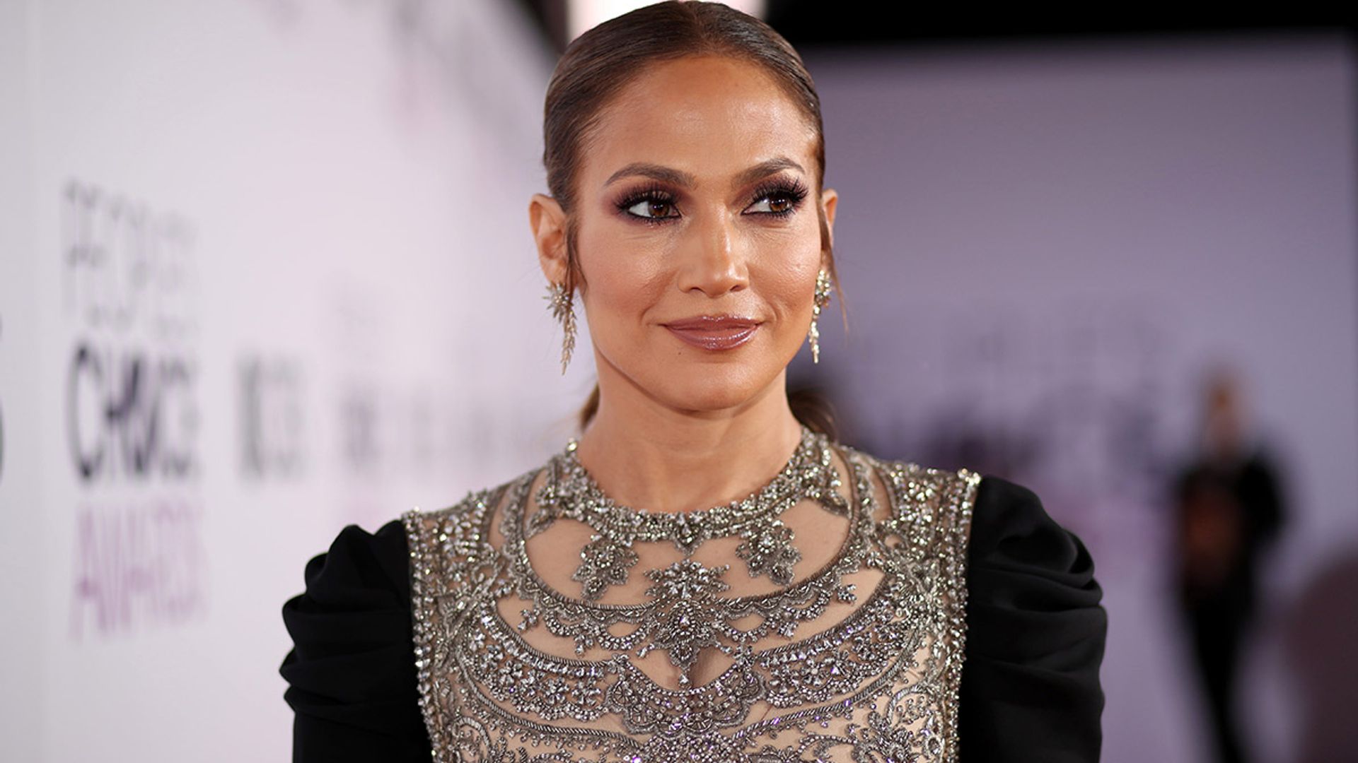Jennifer Lopez shares incredibly rare photo of lookalike father – fans react