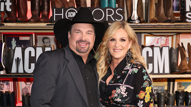 trisha yearwood garth brooks acm honors 2024