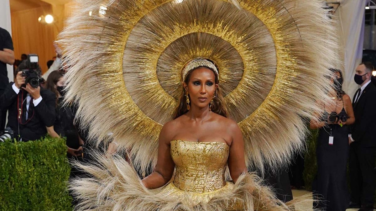 David Bowie's widow Iman dances up a storm in stunning goddess dress ...