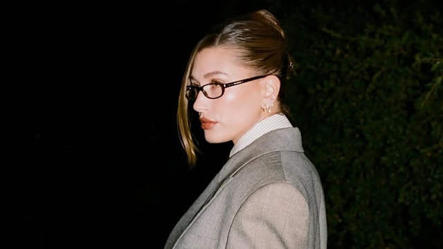 Hailey Bieber ysl suit