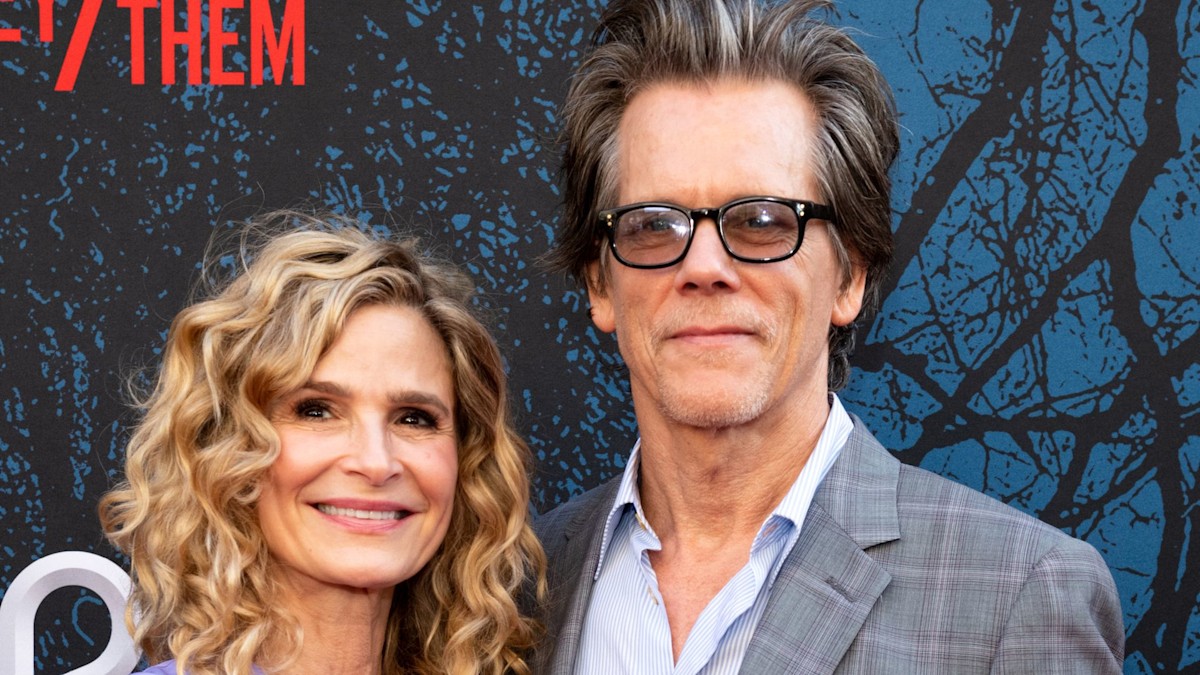 Kyra Sedgwick Rocks Gorgeous Green Swimwear As She Hits The Beach With Kevin Bacon Hello 8444