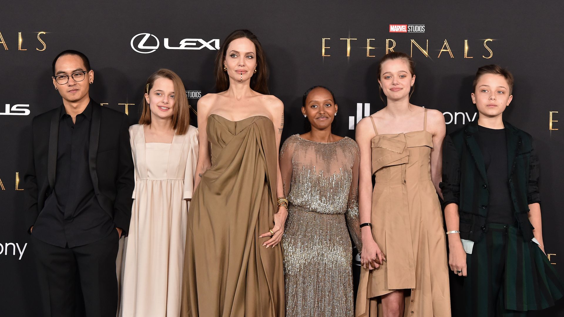 angelina jolie at premiere with five children
