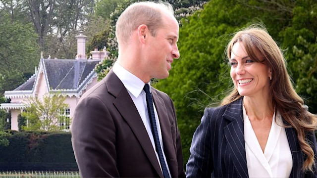 william and kate  with adelaide cottage backdrop