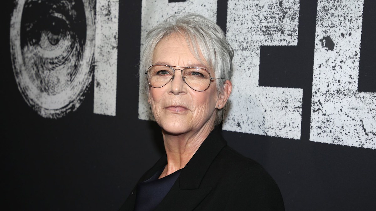 Jamie Lee Curtis reveals plastic surgery regret: 'It was very embarrassing'