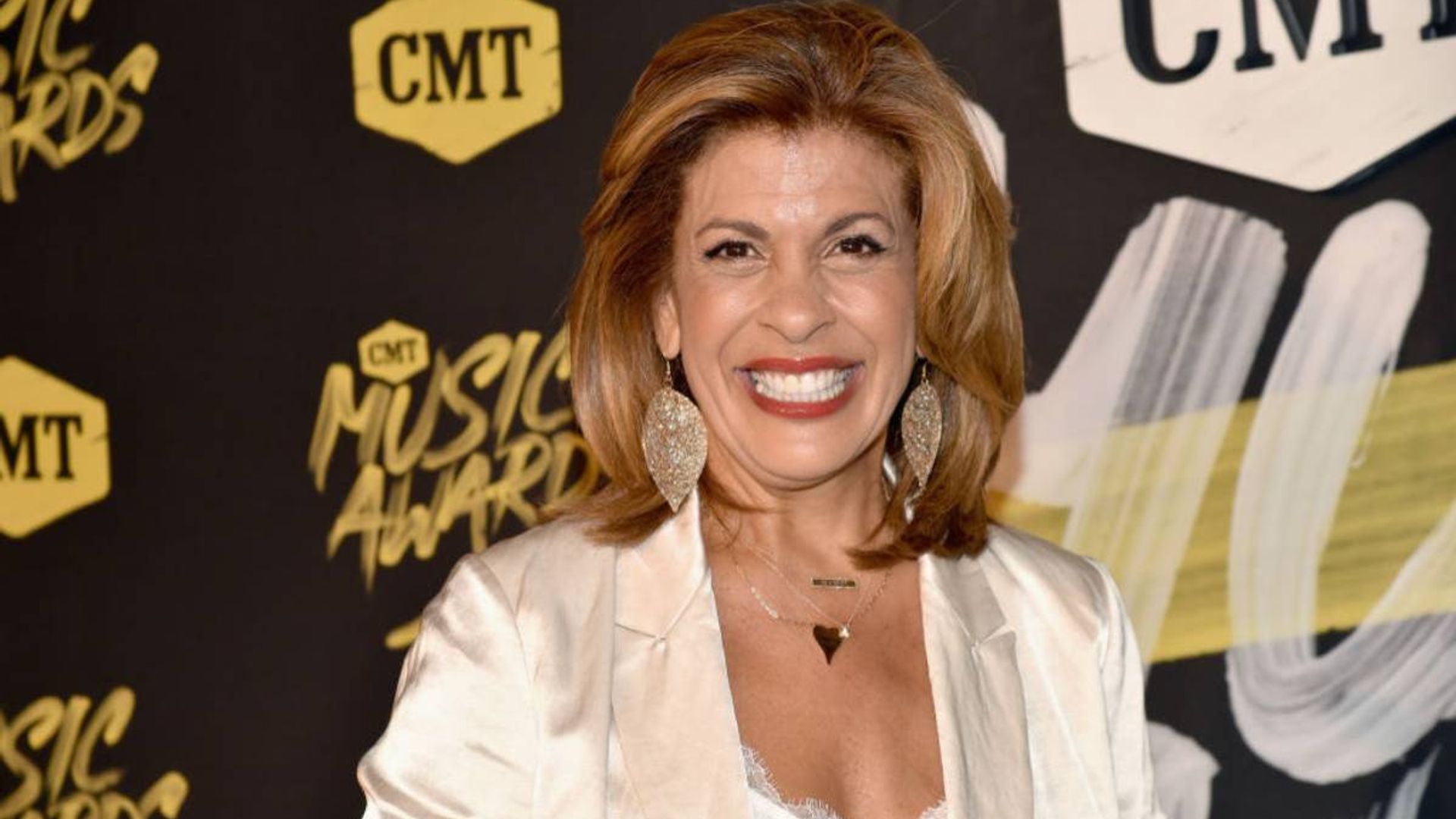 Today's Hoda Kotb prepares for Valentine's Day ahead of wedding with the most heartfelt look