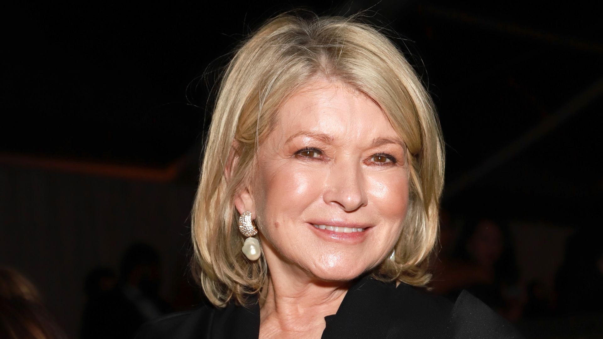 Martha Stewart reveals 'very attractive' mystery man 'knocked' her socks  off: 'Not exactly appropriate