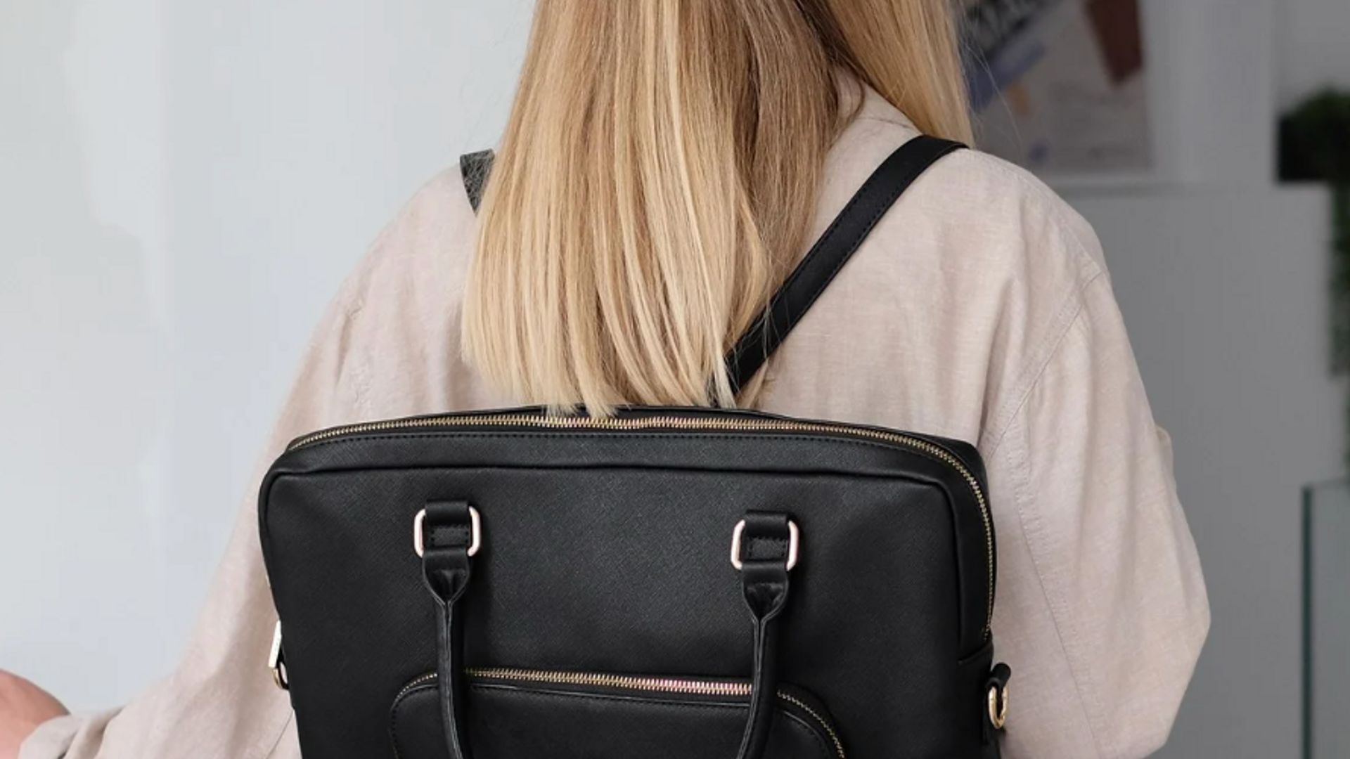 18 best laptop bags for women wanting a stylish commute in 2024