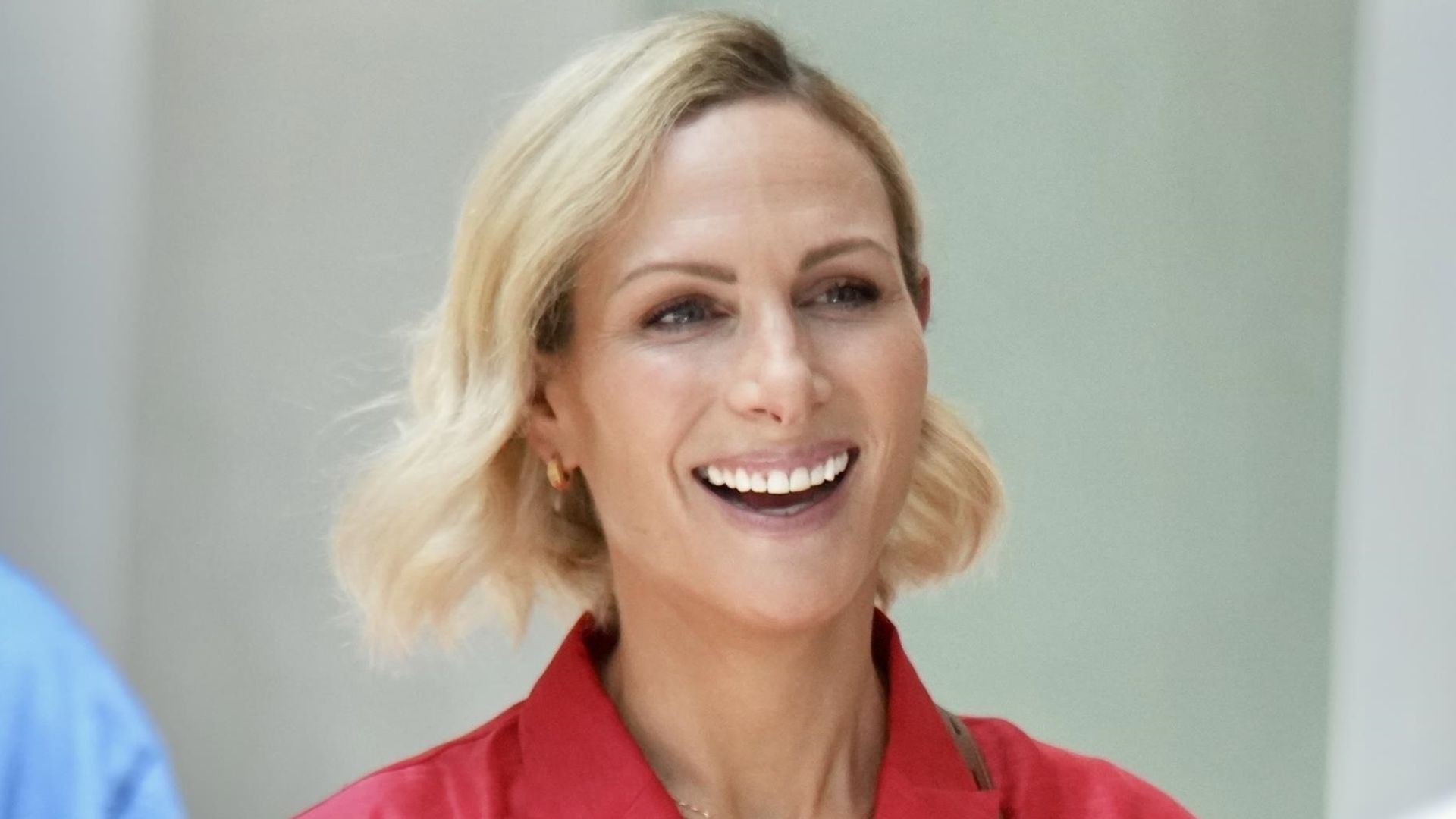 Zara TIndall and Kate Waterhouse walk around Pacific fair ahead of the magic millions
