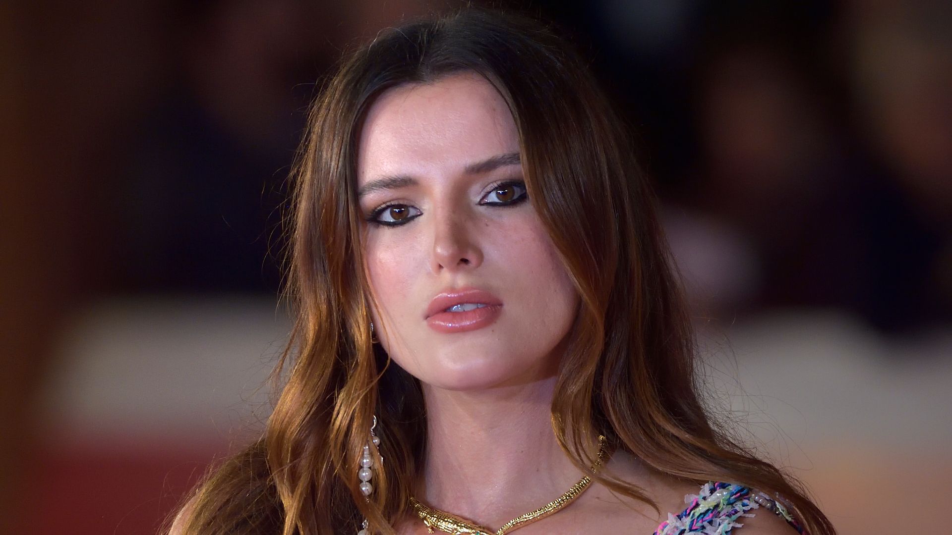 WATCH Bella Thorne shows off toned physique in sizzling bikini as she dances on yacht