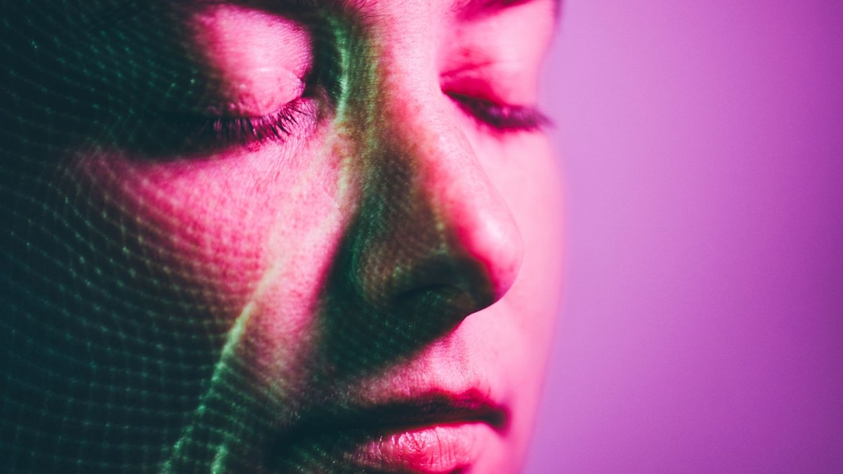 A trauma expert explains your brain is 'wired' like a mammal - and understanding it can change your life