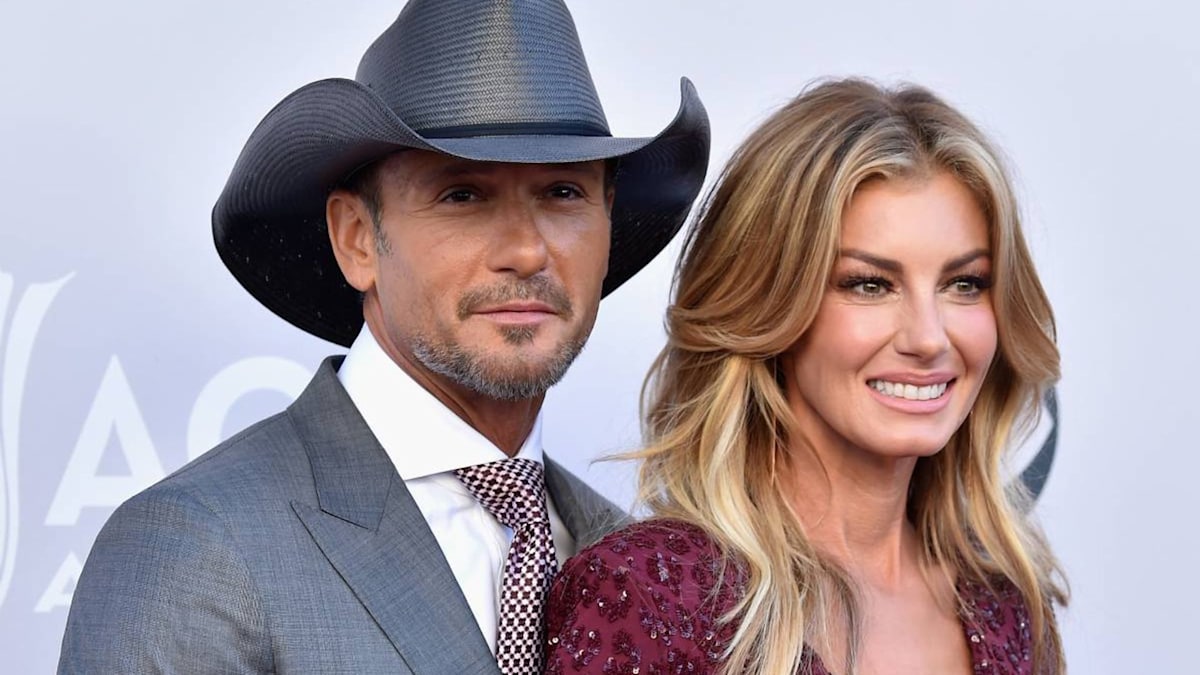 1883's Tim McGraw pays tribute with rare family photo - and the resemblance  is uncanny!