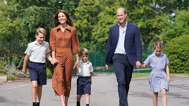 William and Kate drop George, Charlotte and Louis off at Lambrook school