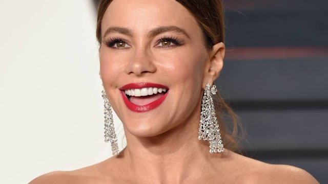 sofia vergara white dress