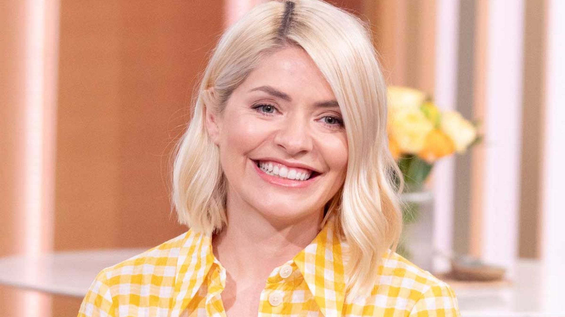 holly willoughby yellow alex perry