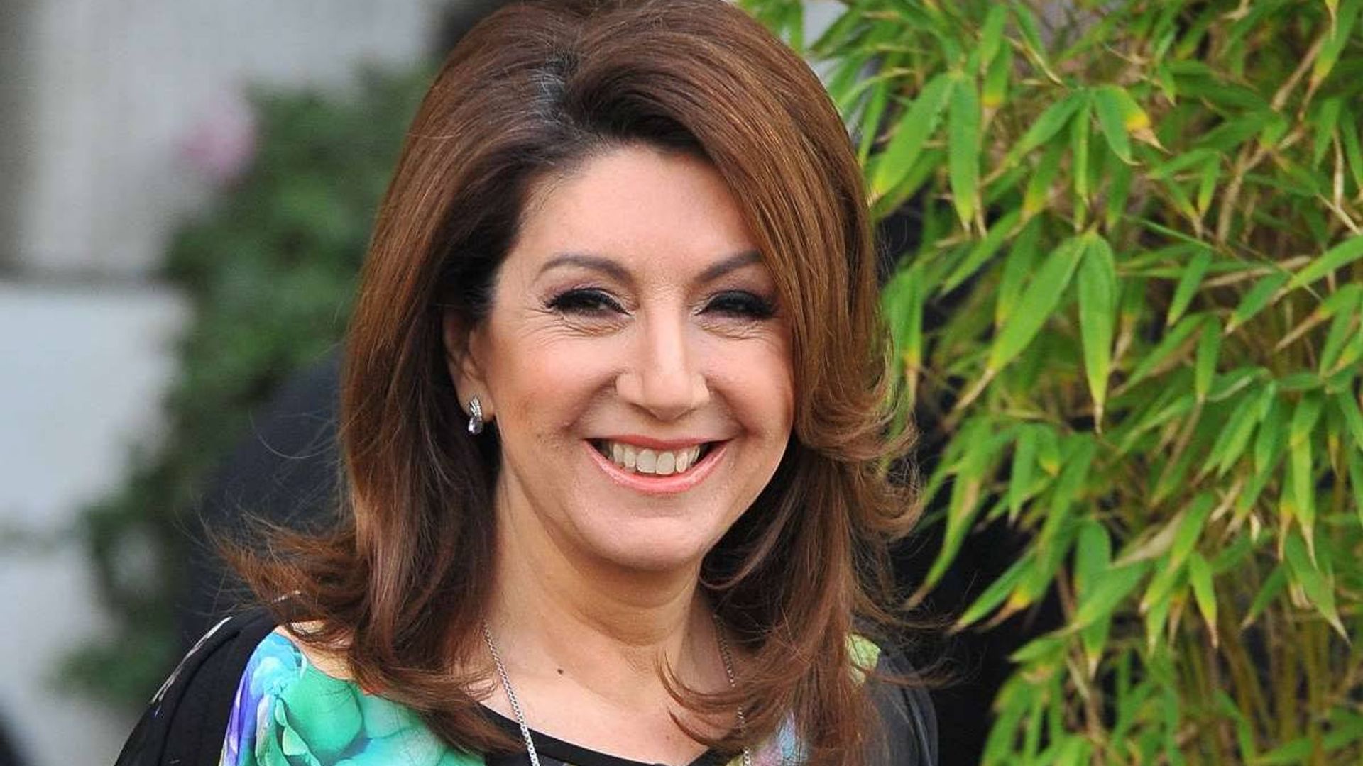 Loose Women star Jane McDonald looks stunning in check coat as she ...