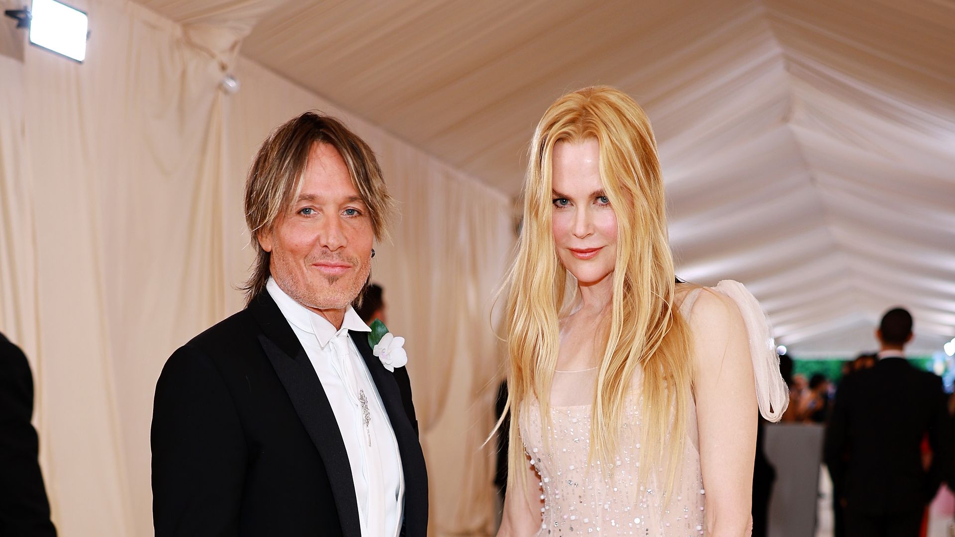 Nicole Kidman and Keith Urban pack on the PDA at the Met Gala