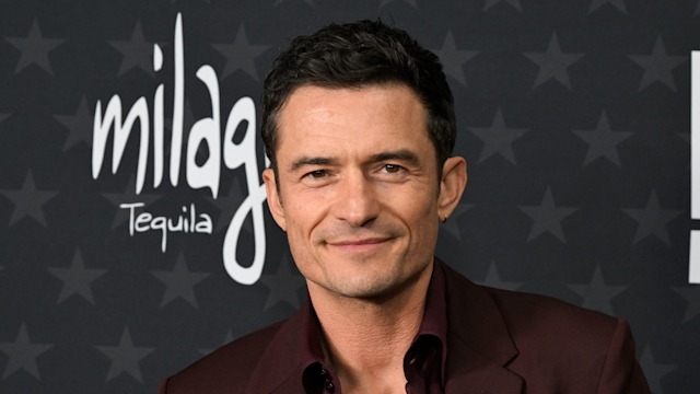 Orlando Bloom attends the 30th Annual Critics Choice Awards at Barker Hangar on February 07, 2025 in Santa Monica, California.