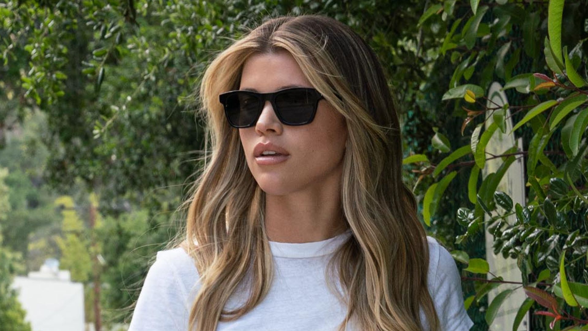 Sofia Richie just wore the coolest Lionel Richie graphic tee, and now we want one