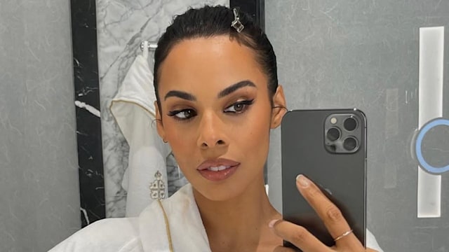 Rochelle Humes takes selfie in bathroom mirror