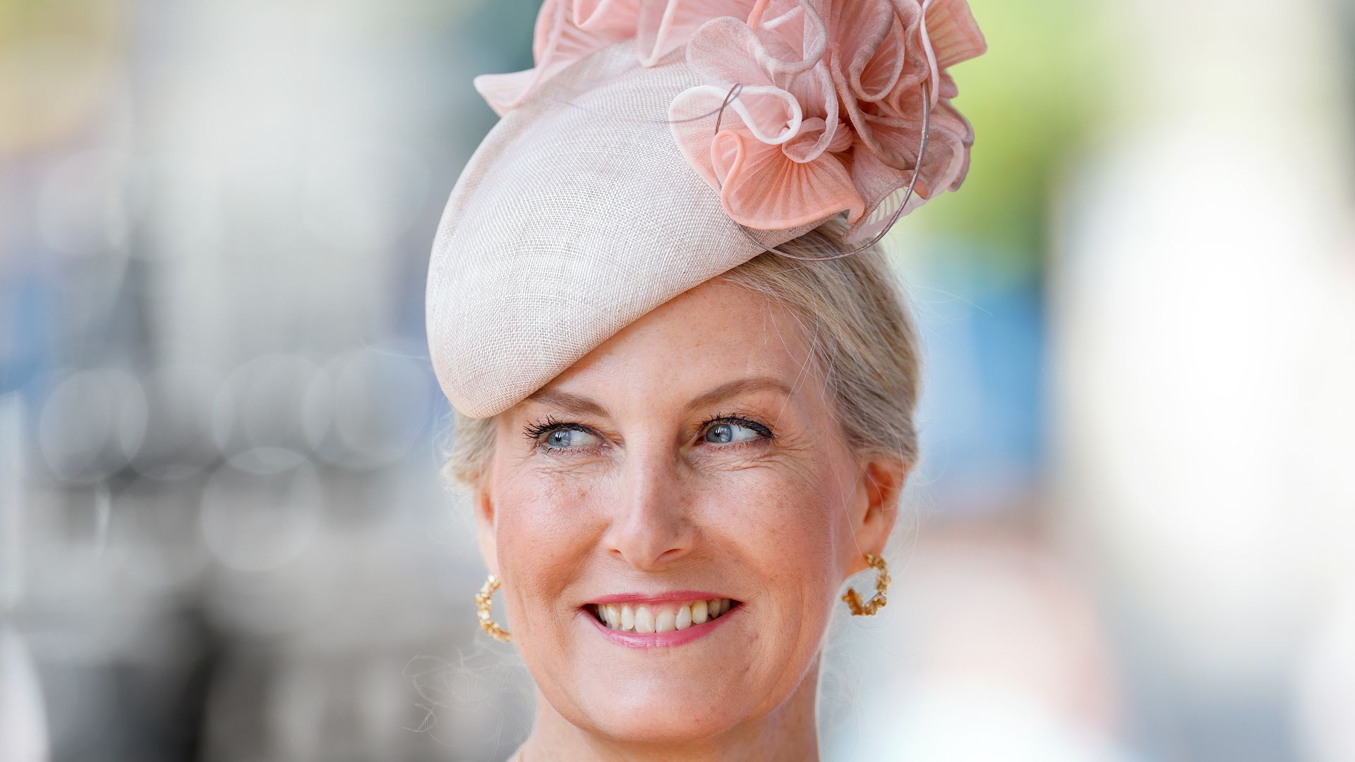 duchess sophie smiling in pink hat 