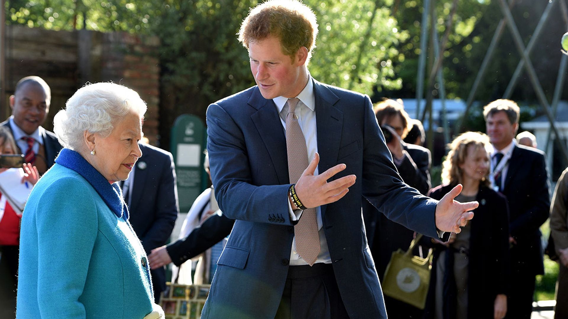 the queen prince harry chelsea flower show