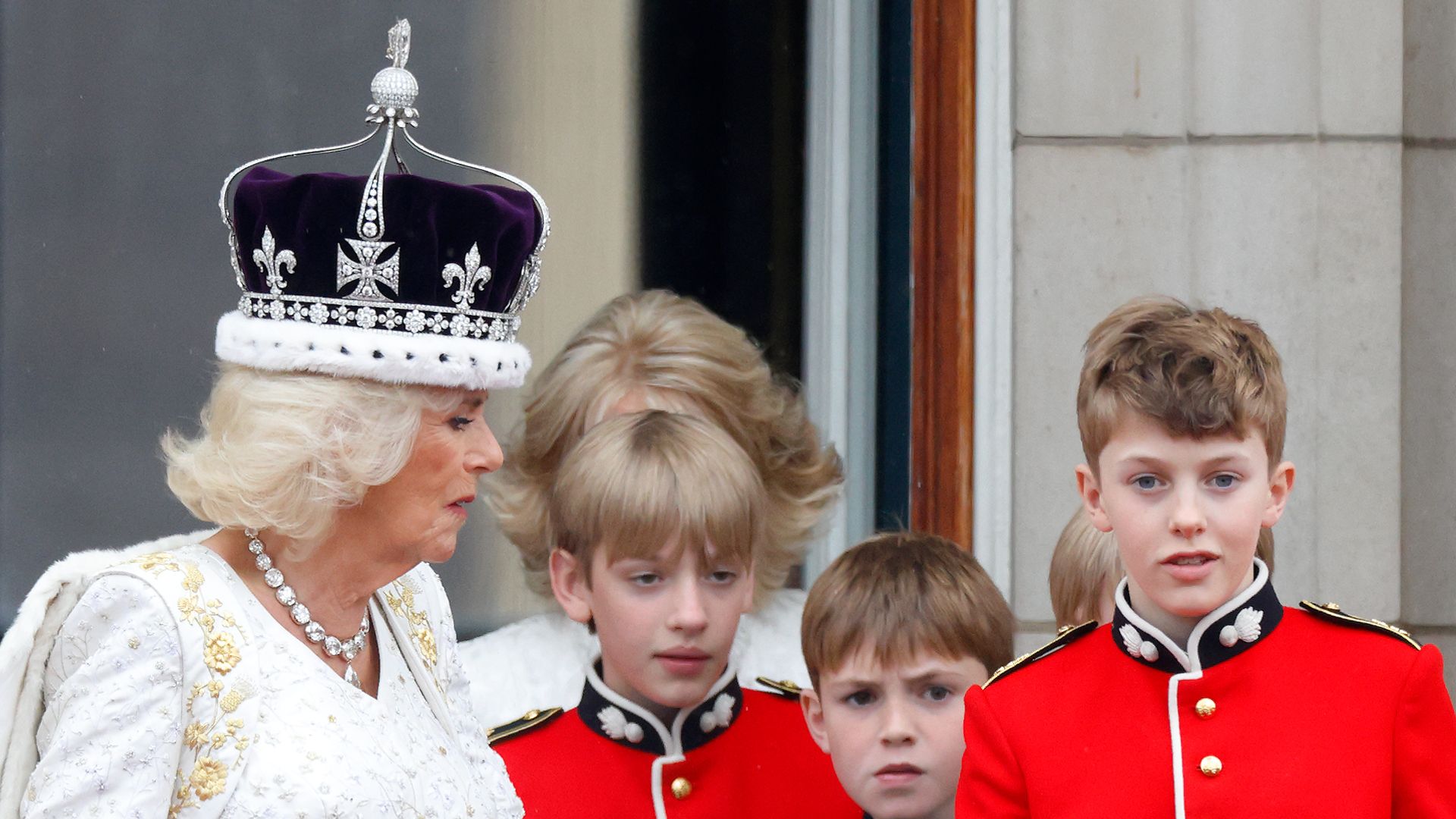queen camilla on balcony with grandchildren