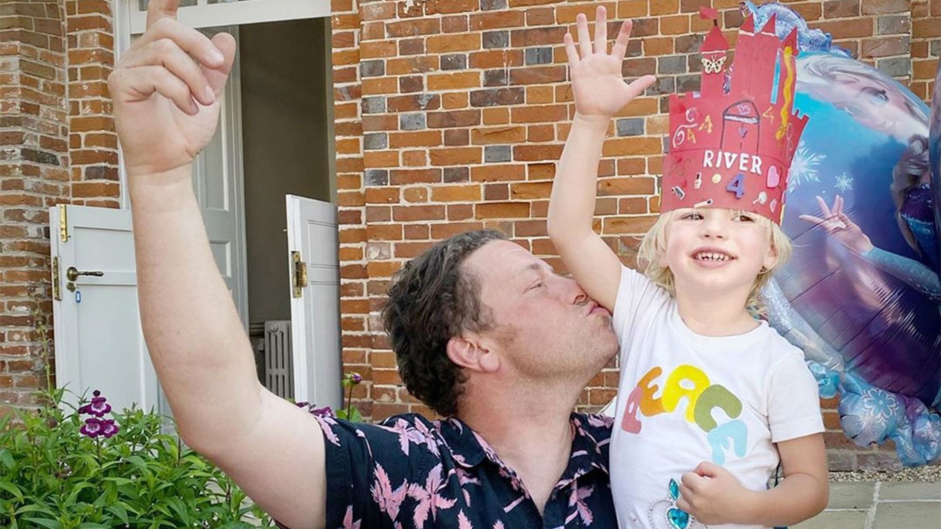 Jamie Oliver showcases stunning garden at £6million family home | HELLO!