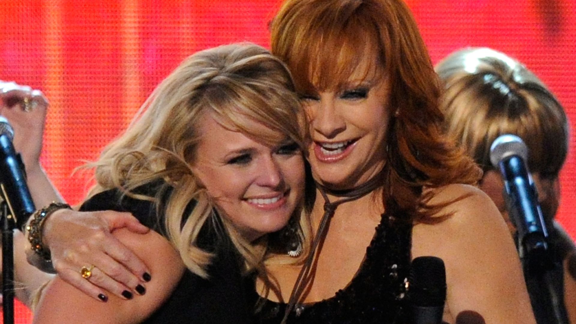 Miranda Lambert and Reba McEntire perform onstage during Brooks & Dunn's The Last Rodeo Show in 2010