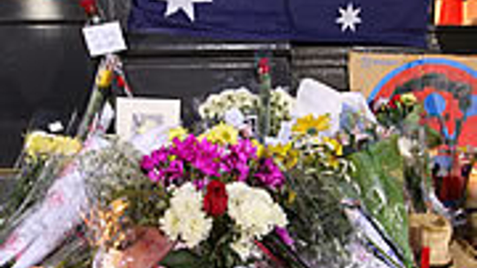 Hollywood continues to mourn Heath as family plans Perth HELLO!