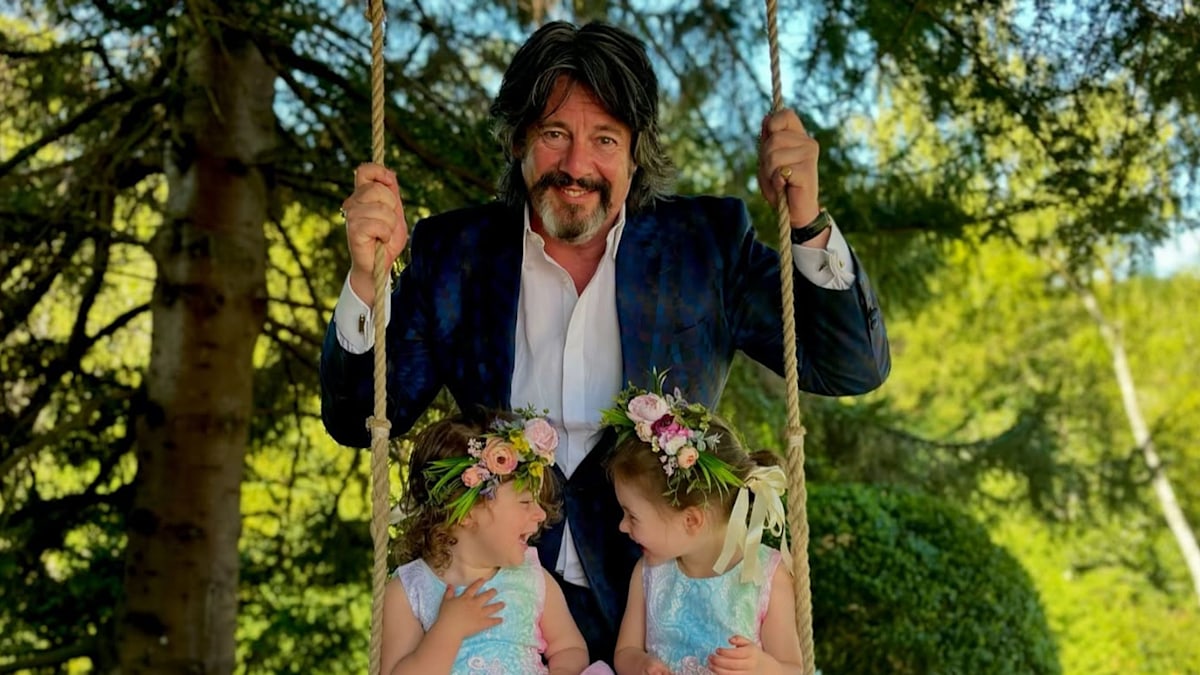 Laurence Llewelyn-Bowen confuses fans with kitchen transformation at Cotswolds home he split in half