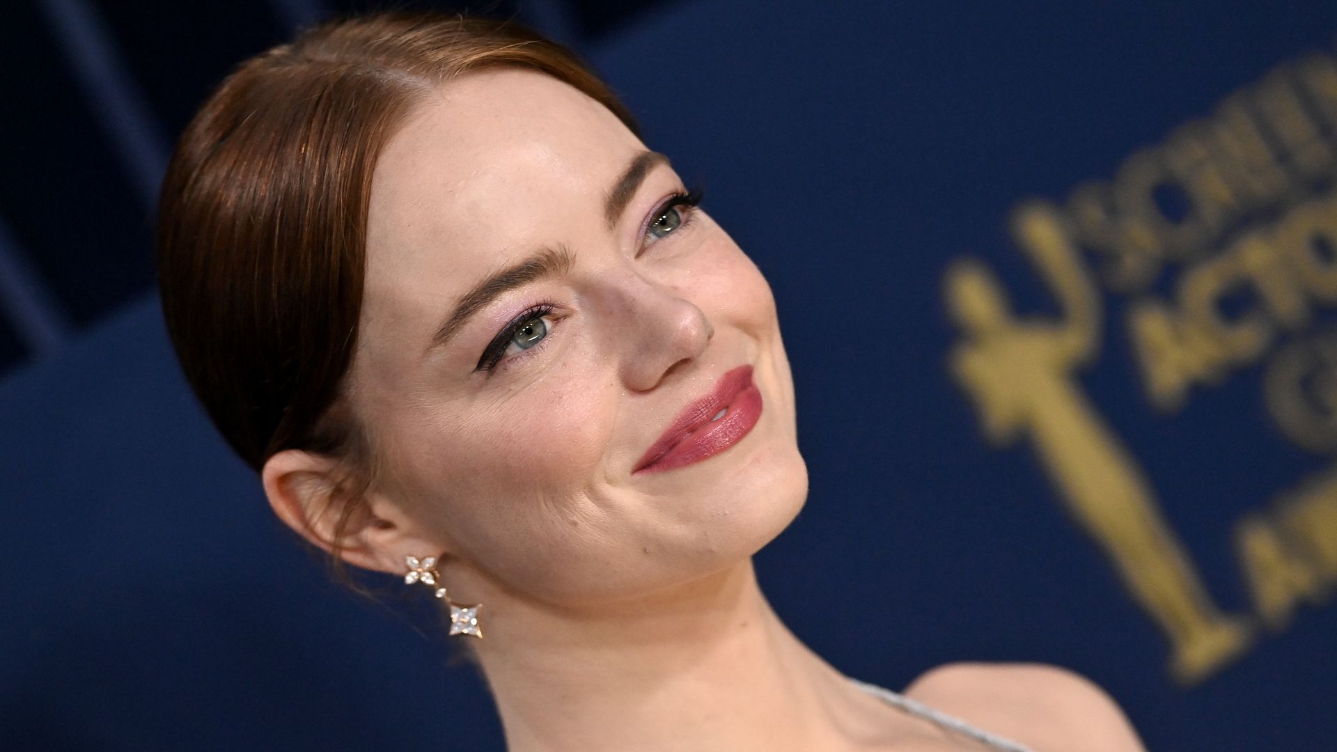 Emma Stone  attends the 30th Annual Screen Actors Guild Awards at Shrine Auditorium and Expo Hall on February 24, 2024 in Los Angeles, California