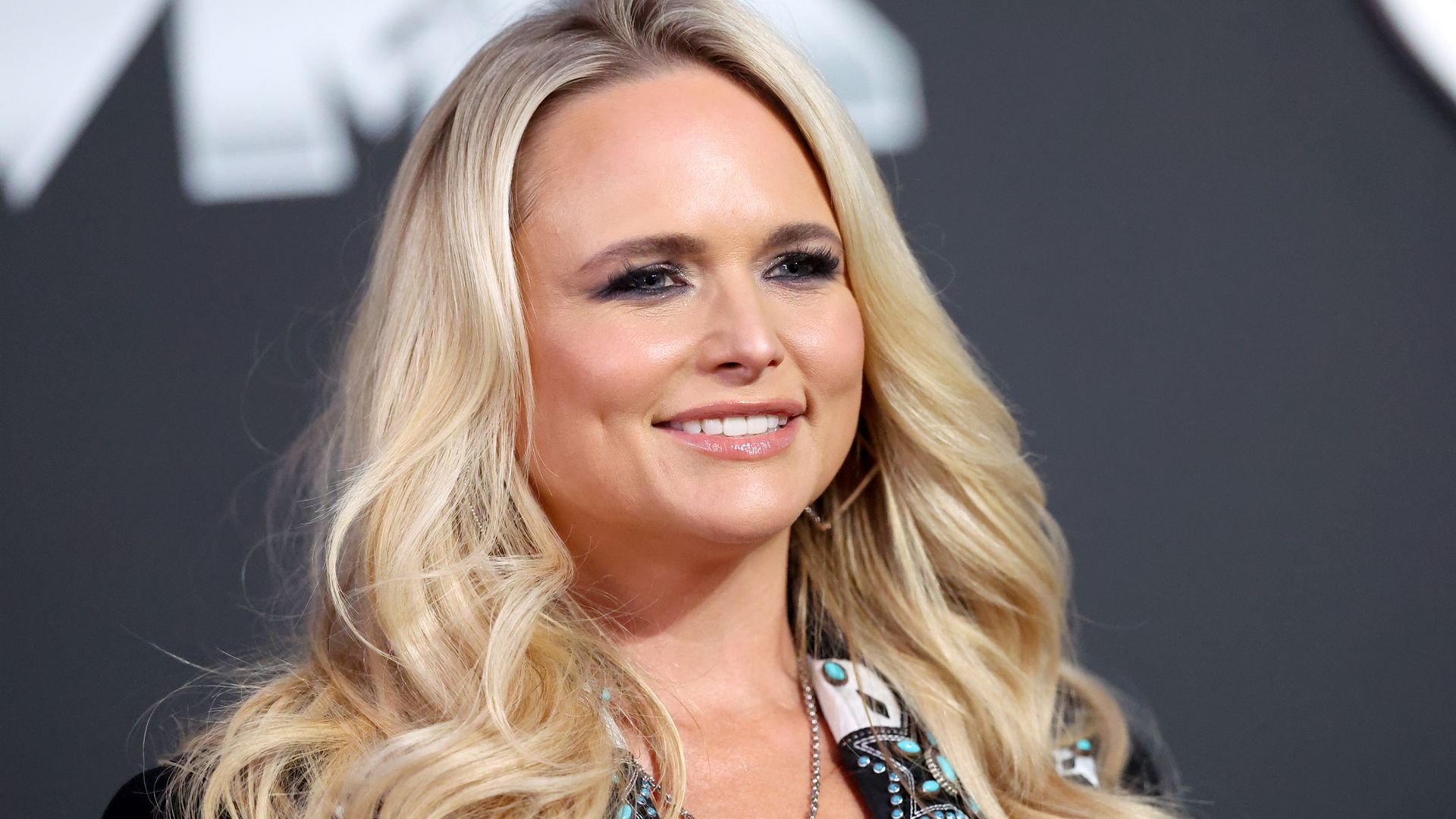 Miranda Lambert on the red carpet 
