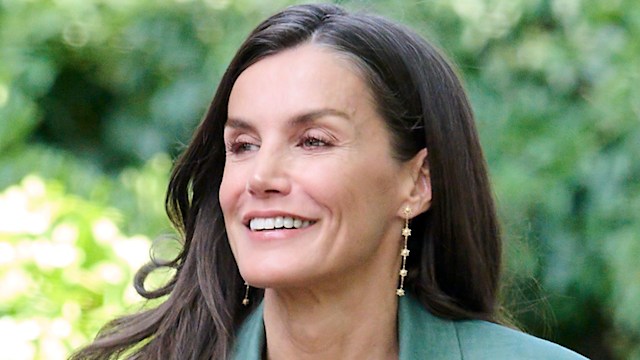 Queen Letizia of Spain visits a traditional Students Residence (Residencia de Estudiantes) on June 05, 2025 in Madrid, Spain. 