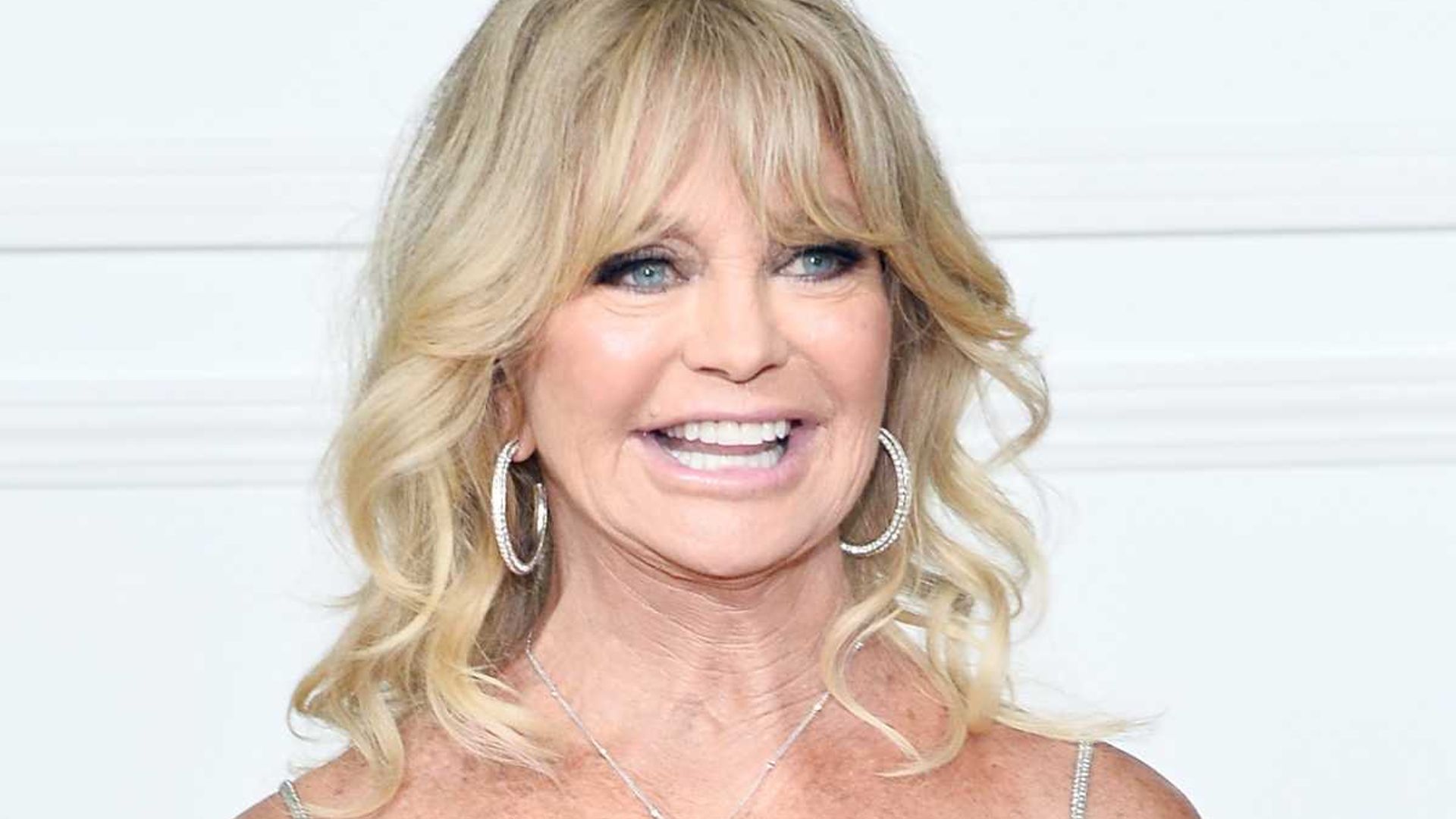 goldie hawn jaw dropping vacation photo