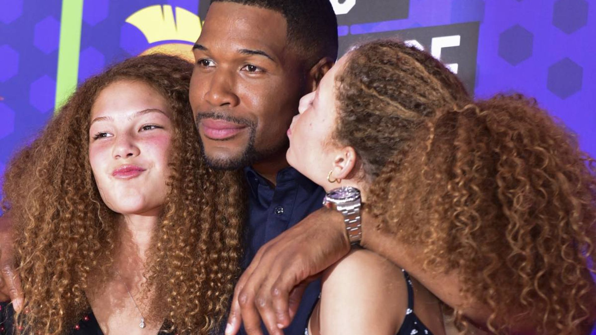 gma michael strahan inside home with twins