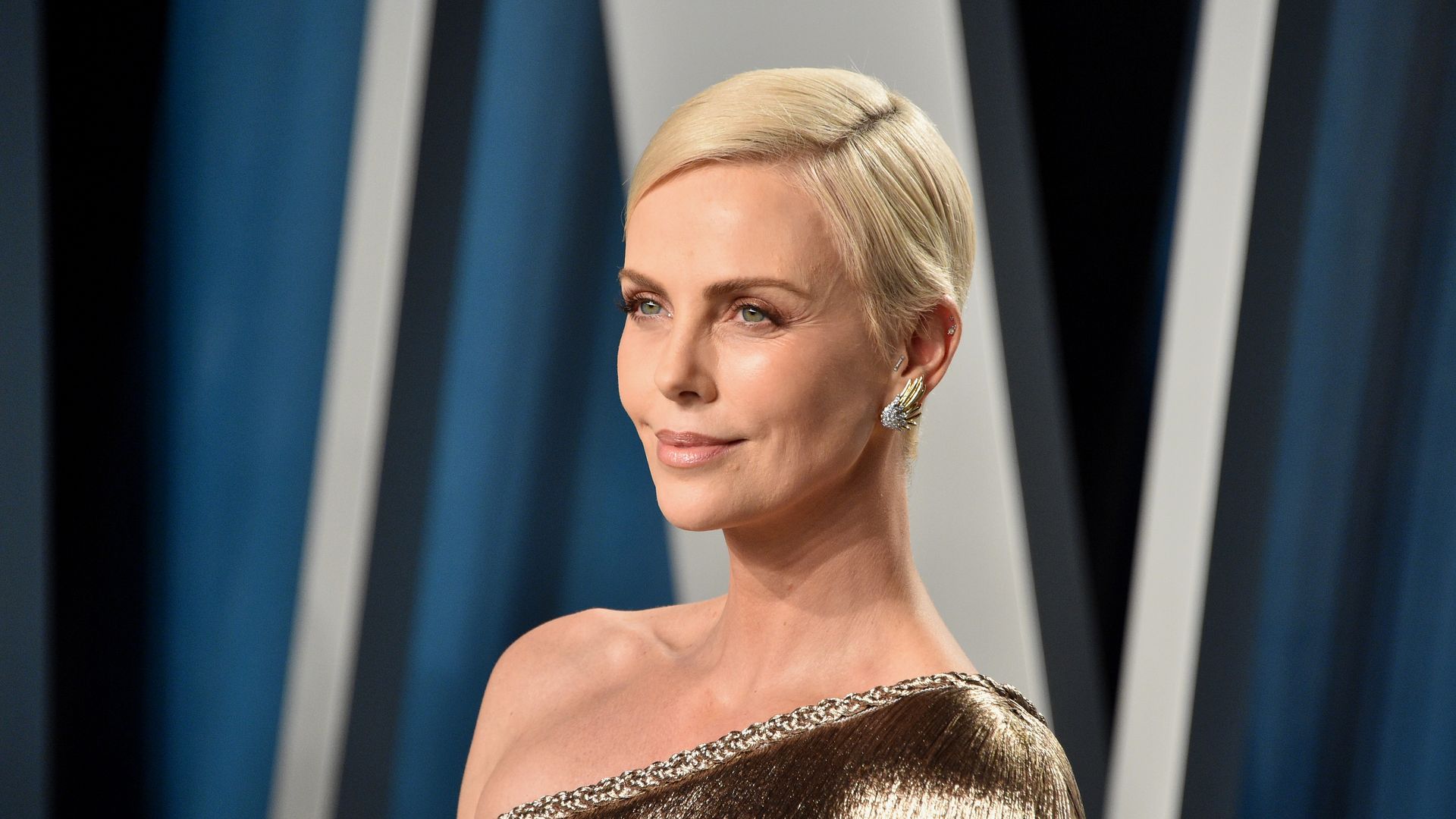Charlize Theron attends the 2020 Vanity Fair Oscar Party hosted by Radhika Jones at Wallis Annenberg Center for the Performing Arts on February 09, 2020 in Beverly Hills, California