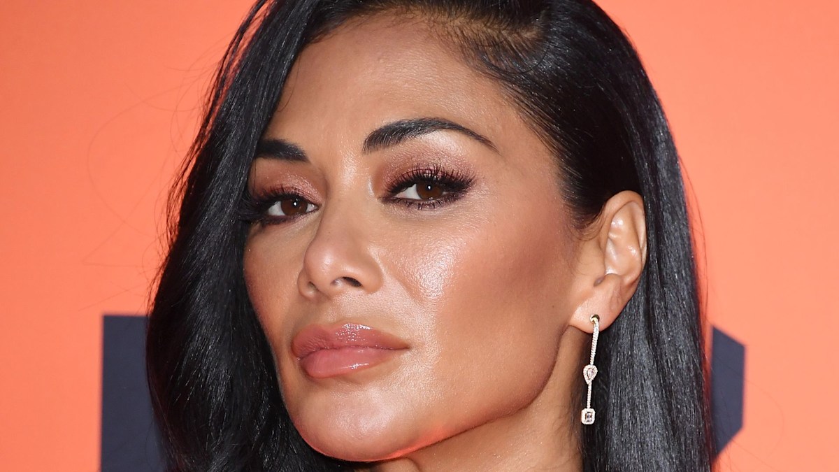 Nicole Scherzinger models glitzy crop top and major hair transformation ...